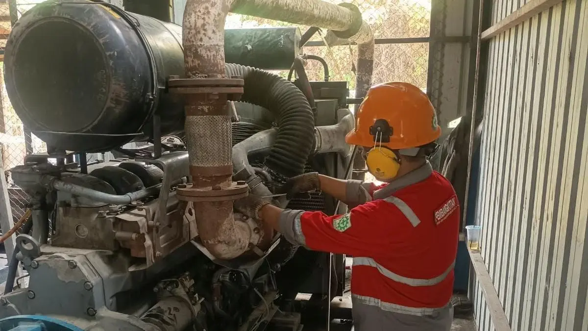PT PLN (Persero) terus menjalankan berbagai langkah untuk memperkuat pasokan listrik di Long Iram, Kabupaten Kutai Barat.