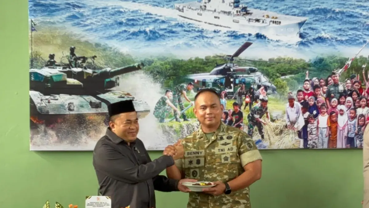 Ketua DPRD Kukar Ahmad Yani dan Dandim Letkol Arm Benny Budiman dalam rangka HUT ke-81 TNI (Elmo/Prokal.co)