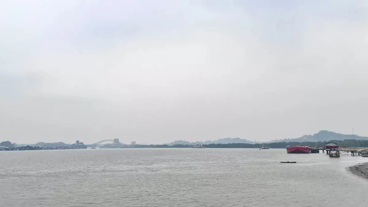 Kabut asap masih menghantui Samarinda.