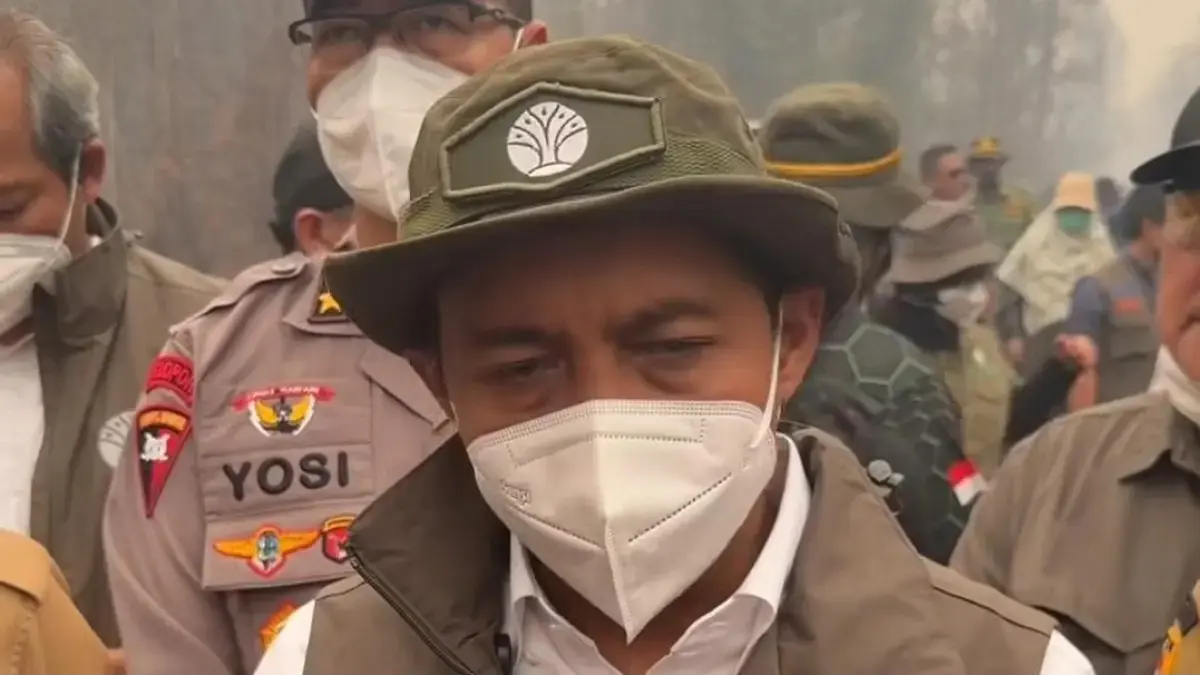 Menhut Raja Juli Antoni.
