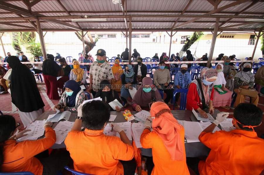 Penyerahan BST di Balikpapan beberapa waktu lalu.