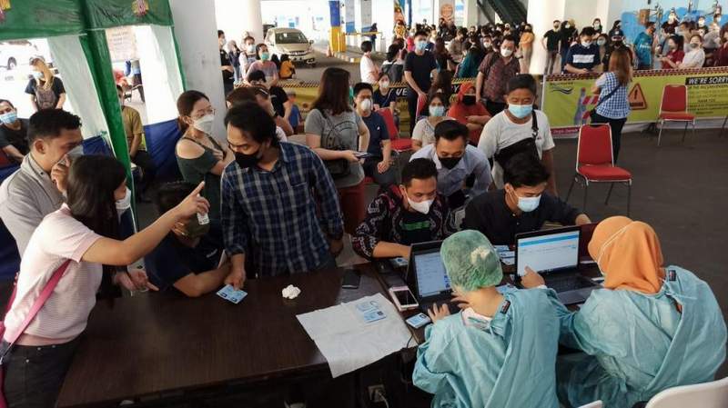 Vaksinasi di Balikpapan.