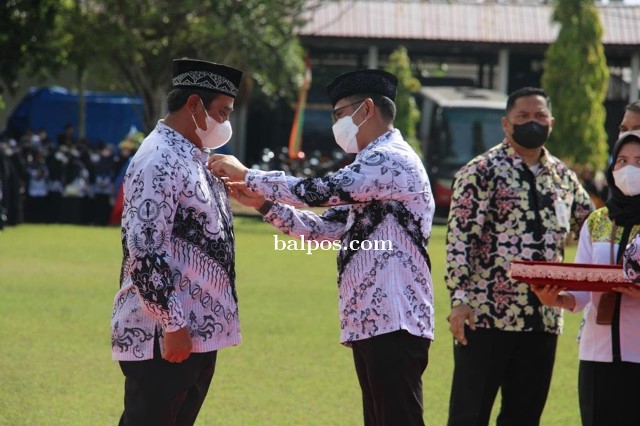 HUT PGRI: Wali Kota Rahmad Mas
