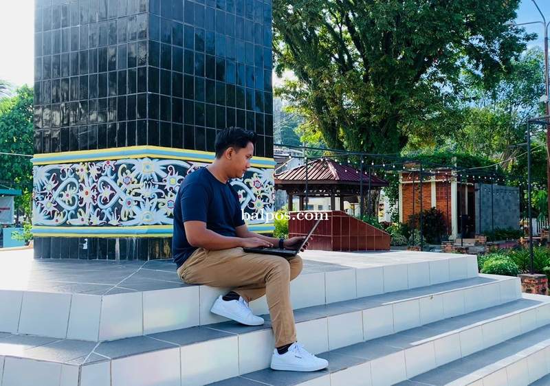 WIFI GRATIS : Taman Wiluyo Puspoyudo salah satu titik free akses wifi dari Pemerintah Kota Balikpapan. (Oky/Balpos)