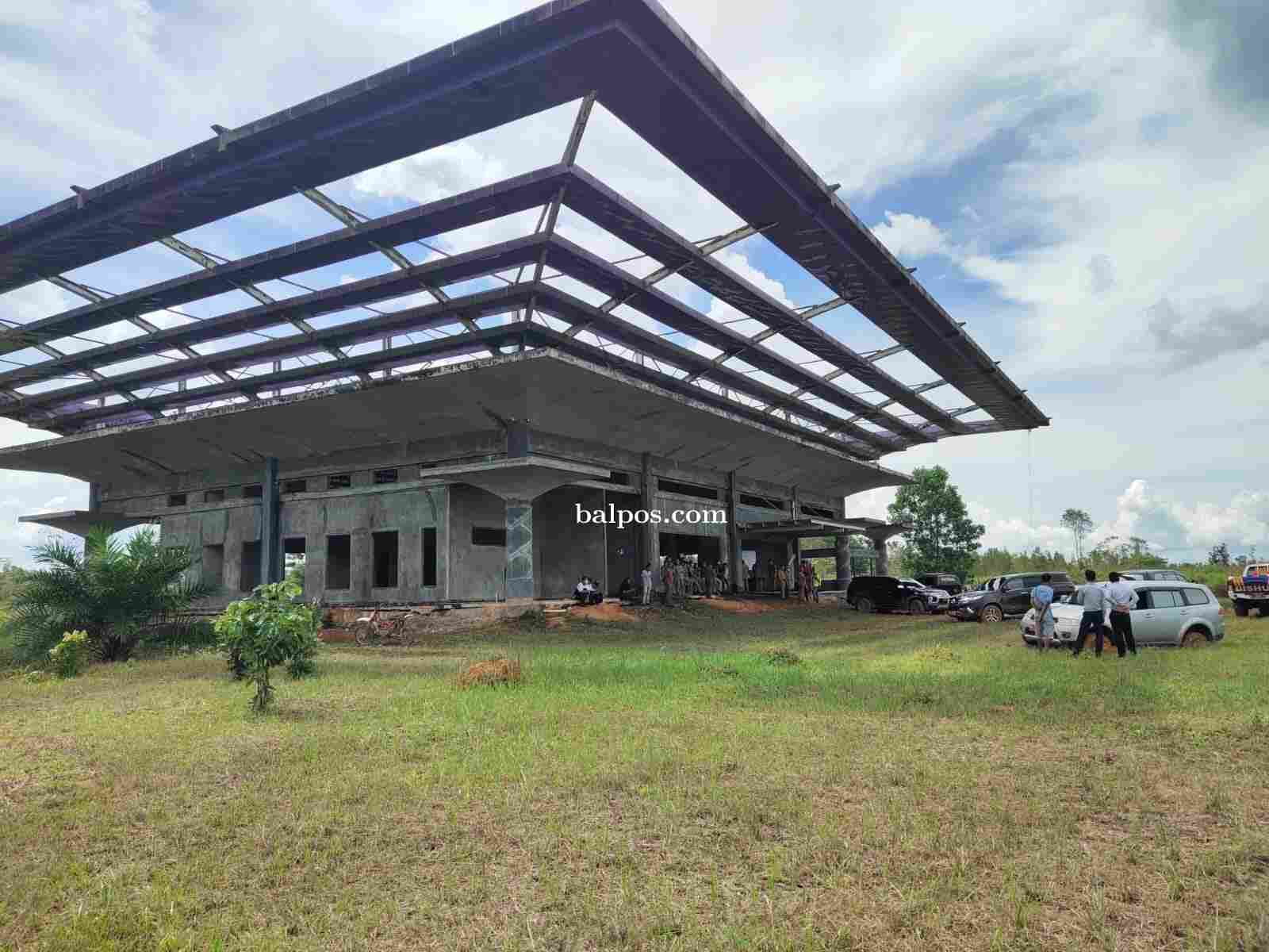 PERKUAT TRANSPORTASI BARANG:Kelanjutan pembangunan Bandara Rantau Panjang, Kecamatan Tanah Grogot menunggu pelaksanaan MoU pembangunan antara Kemenhub RI, Pemprov Kaltim dan Pemkab Paser. (FOTO:TOMI/PASER POS) Inayatullah