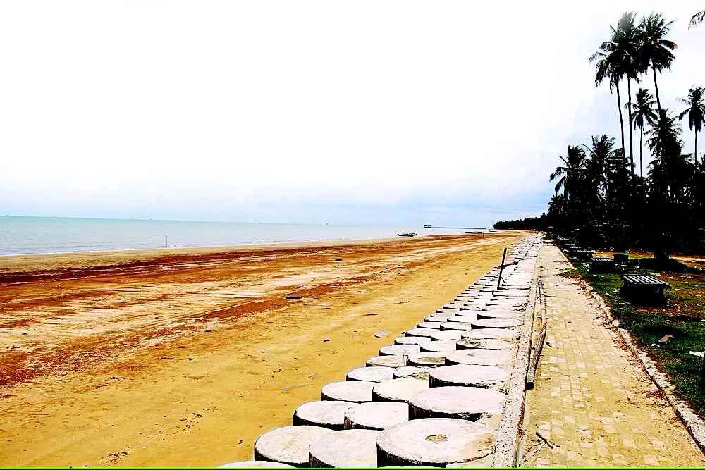 TEMPAT WISATA: Salah satu pantai di Penajam Paser Utara (PPU) yang bisa menarik daya tarik wisatawan.NET.