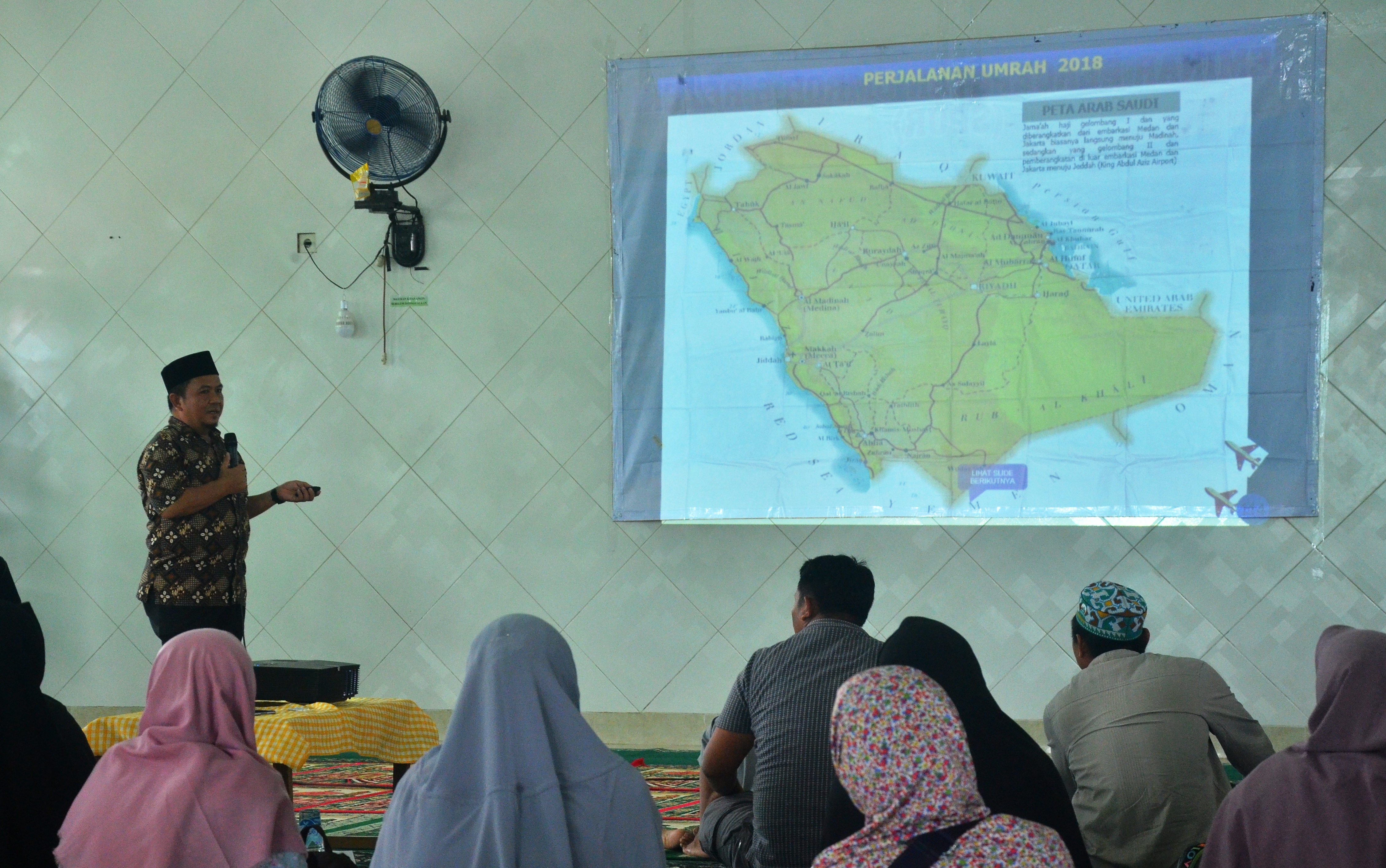 PEMBEKALAN: Puluhan jamaah mengikuti Manasik Umrah di Masjid Al A’la di Jalan Kemakmuran, Kelurahan Karang Ambun, Tanjung Redeb, Minggu (19/1).