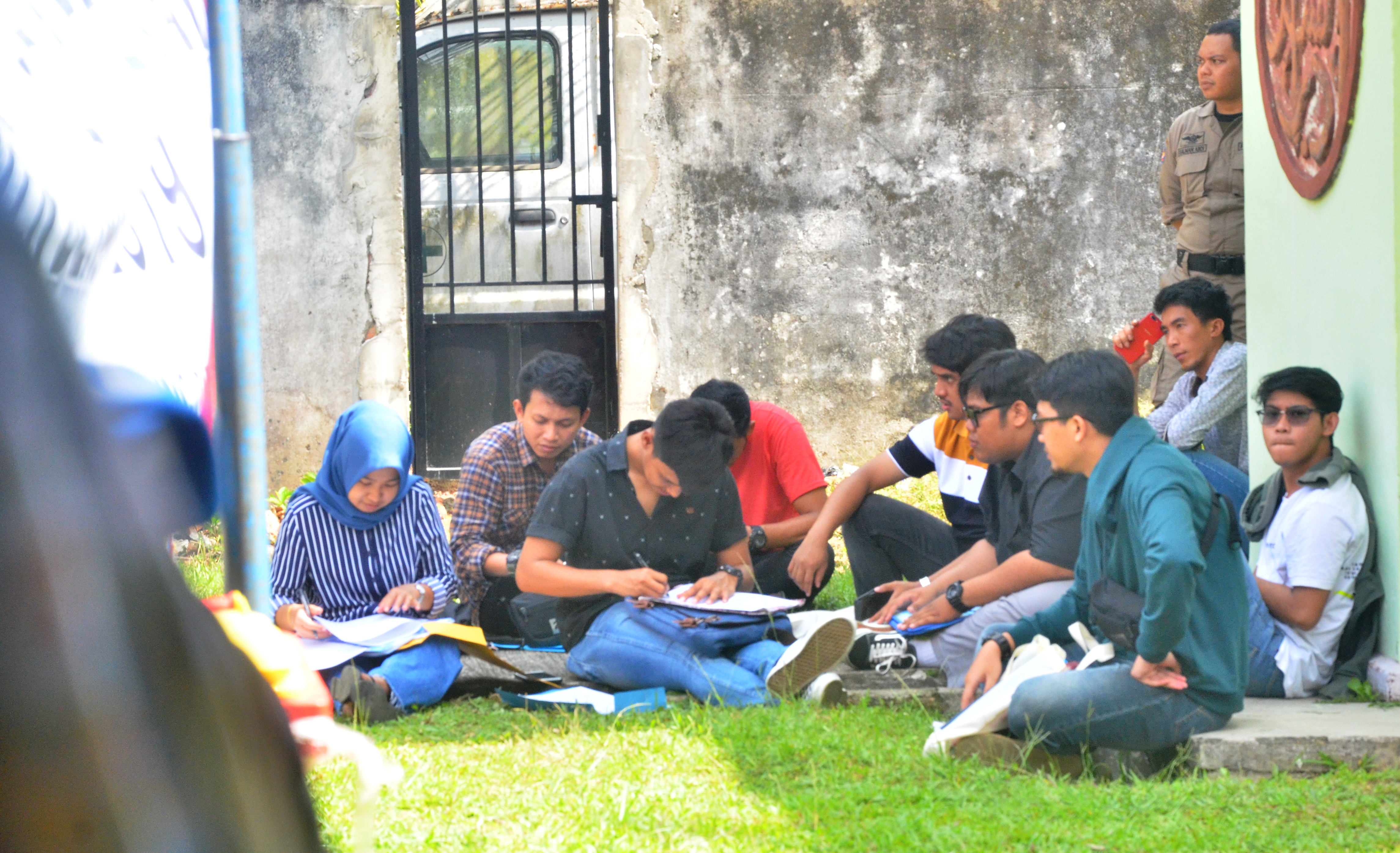 BERSIAP: Pelamar CPNS yang sudah dinyatakan lolos verifikasi berkas kini mempersiapkan diri mengikuti seleksi kompetensi dasar (SKD) CPNS 2019, pada pertengahan Februari 2020.