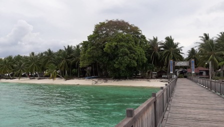 MULAI DIKUNJUNGI: Sejak dibuka kembali, Pulau Kaniungan mulai banyak dikunjungi wisatawan.
