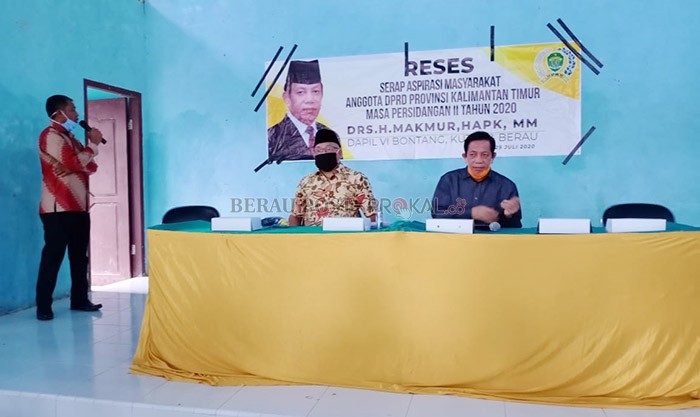 SERAP ASPIRASI: Ketua DPRD Provinsi Kaltim, Makmur HAPK, ketika melanjutkan reses di Kecamatan Batu Putih, Sabtu (25/7).