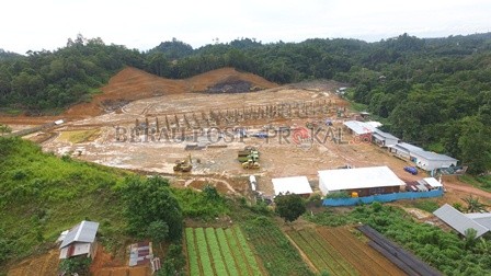 PERSIAPAN PORPROV: Stadion Olympic Mini Teluk Bayur menjadi venue utama Porprov 2022. Sementara proses pembangunan stadion ini sudah mencapai 35 persen.
