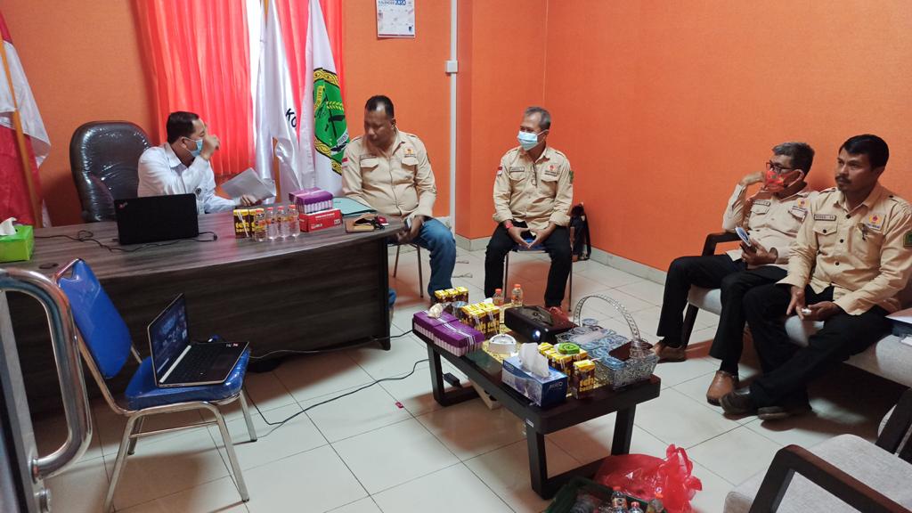 LAPORKAN PERSIAPAN PORPROV: KONI Berau saat mengikuti Rapat Anggota KONI Provinsi Kaltim tahun 2020 secara virtual, sekaligus menyampaikan progres kesiapan Kabupaten Berau sebagai tuan rumah pelaksanaan Porprov 2022, kemarin.