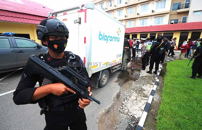 JANGAN RESAH: Persediaan vaksin Covid-19 milik Provinsi Kaltara yang didatangkan melalui Kabupaten Berau. Dengan dikeluarkannya fatwa halal, Ketua MUI Berau Syarifuddin Israil imbau masyarakat tidak khawatir untuk divaksinasi.