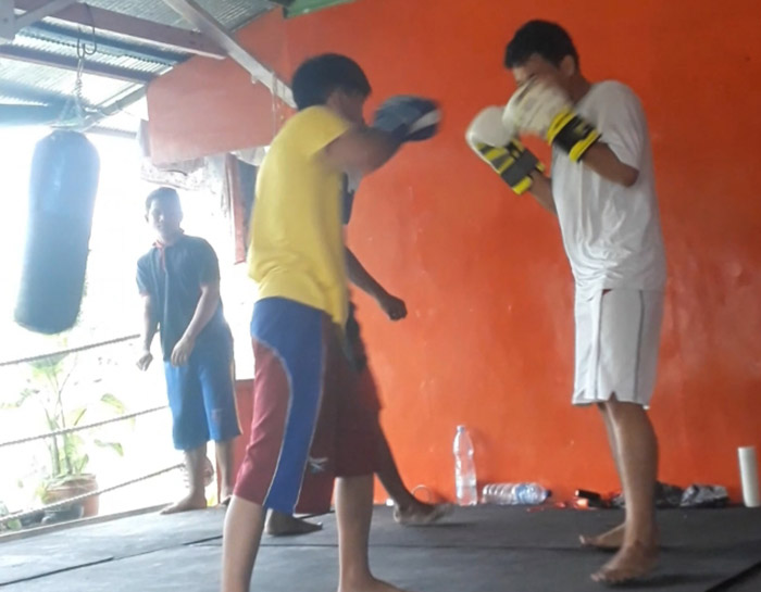 TERUS BERLATIH: Atlet Tinju Berau saat melakukan latihan rutin beberapa waktu lalu.