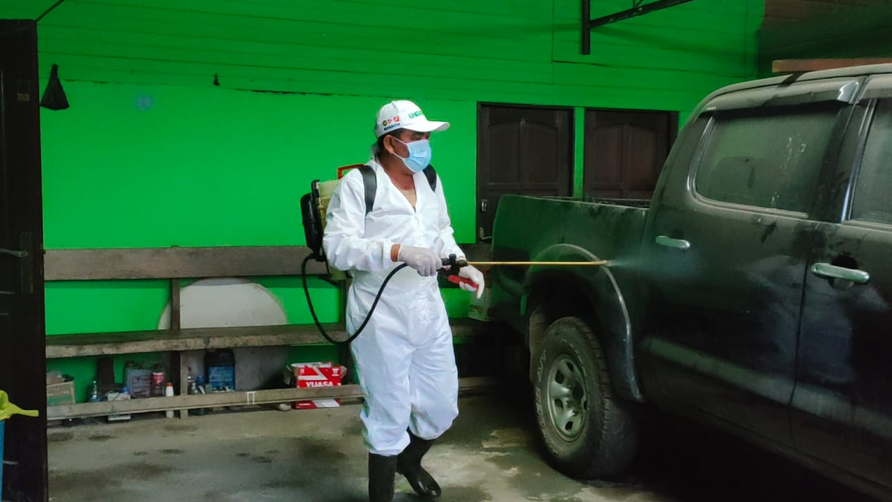 PENANGANAN: Salah satu tempat perusahaan yang dikahwatirkan warga sekitar menjadi tempat penyebaran virus. Karena salah seorang karyawan dinyatakan positif