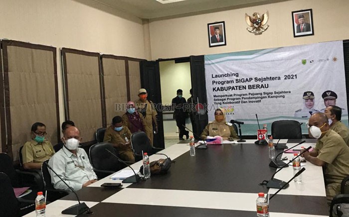 PELUNCURAN SIGAP SEJAHTERA: Bupati Berau, Sri Juniarsih, meluncurkan Program Sigap Sejahtera 2021 secara virtual, kemarin (15/3).