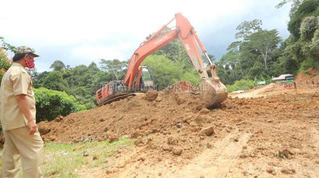 DIPERLUAS: Area pemakaman khusus jenazah Covid-19 di Jalan Bukit Ria, Tanjung Redeb, mulai diperluas.