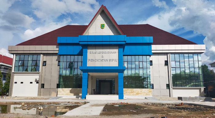 BAKAL SEGERA DITEMPATI: Kantor Disdukcapil yang berada di kompleks Kantor Pemkab Berau telah selesai dibangun sejak awal tahun ini.