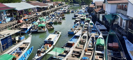 PERMUKIMAN: Mayoritas warga Kampung Talisayan yang tinggal di atas air belum memiliki jamban sehat.