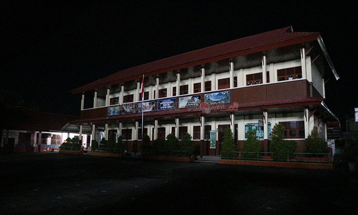 DISEBAR: SD 05 dan 14 yang sebelumnya menjadi satu di Jalan Jenderal Sudirman kini salah satunya dalam tahap pemindahan, untuk memenuhi kebutuhan sekolah di kawasan Jalan Murjani II.