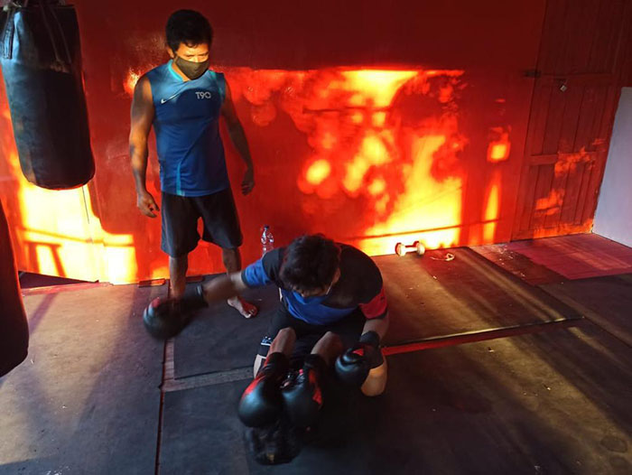 RUTIN BERLATIH: Atlet kick boxing Berau saat berlatih rutin untuk persiapan Porprov tahun ini. Mereka yakin bisa sumbang prestasi dengan target lima medali emas.