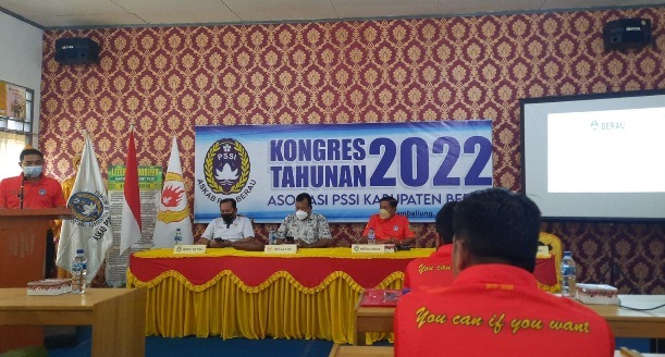 RAPAT TAHUNAN: Kegiatan rapat tahunan pengurus Askab PSSI Berau masa bakti 2021-2025 yang diselenggarakan Minggu (16/1) lalu.