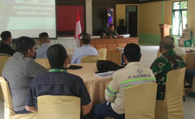 KOMPONEN CADANGAN: Dandim Berau Letkol Inf Dony Fatra memimpin sosialisasi pembentukan komponen cadangan di Makodim 0902/Bru, beberapa waktu lalu.