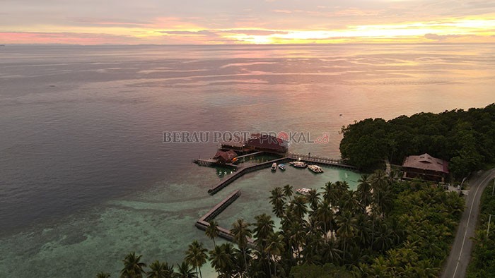 BELUM MERATA: Ketersediaan koneksi internet di Pulau Maratua, yang merupakan salah satu pulau terluar di Indonesia ini masih belum merata.