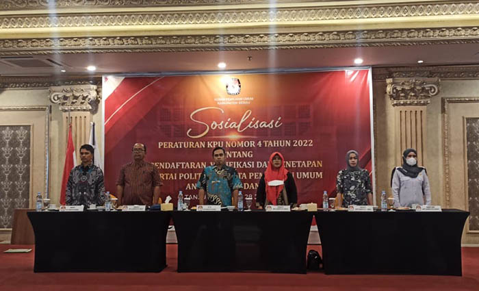 TAHAPAN PEMILU: KPU Berau menggelar sosialisasi PKPU Nomor 4/2022 tentang pendaftaran, verifikasi, dan penetapan partai politik peserta pemilu DPR RI dan DPRD kemarin (28/7).