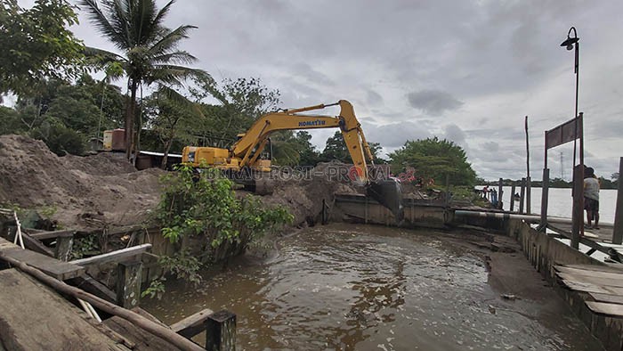 AJAK DUDUK BERSAMA: Rencana kenaikan harga pasir turut menjadi perhatian wakil bupati Berau Gamalis.