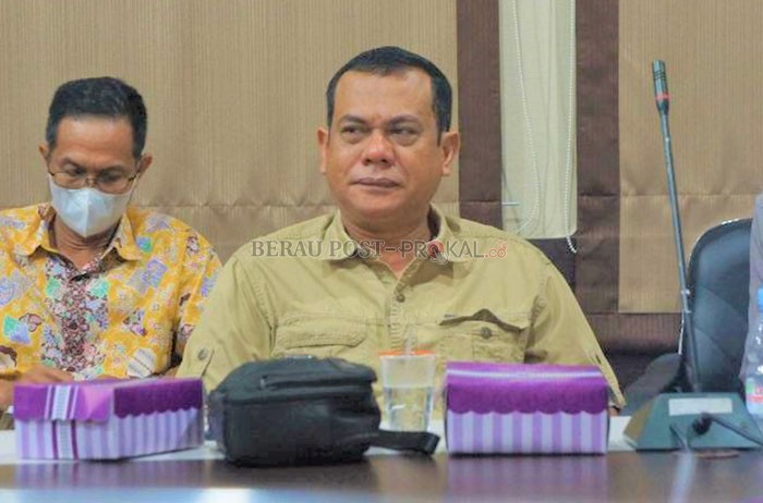 HARUS MAKSIMAL: Ketua KONI Berau Alhamid, mengingatkan agar seluruh cabor untuk berupaya maksimal merebut medali sebanyak-banyaknya di Poprpov nanti.