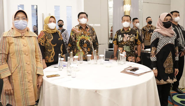 FORUM ILMIAH: Sekretaris Dewan Muhammad Ramadhan, saat menghadiri acara Forum Ilmiah Nusantara (FIN) Seri I di Ballroom Hotel Leedon Surabaya, Rabu (9/11) lalu.