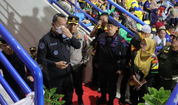 PORPROV: Karo Ops Polda Kaltim, Karo SDM Polda Kaltim, Dansat Brimob Polda Kaltim, dan Kabid Humas Polda Kaltim meninjau pelaksanaan pengamanan di lokasi acara pembukaan Porprov Kaltim VII beberapa waktu lalu.