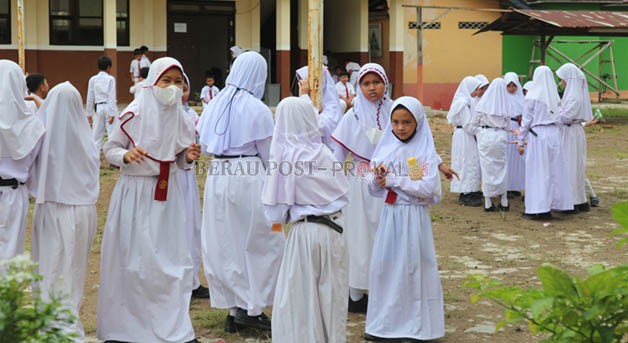 SUDAH RENDAH: Angka putus sekolah untuk kelompok usia 7 sampai 12 tahun sudah rendah. Namun tidak untuk kelompok usia 16 sampai 18 tahun.