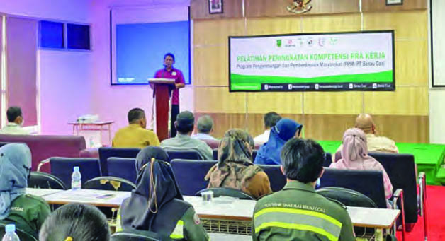 TINGKATKAN KOMPETENSI: Pembukaan pelatihan peningkatan kompetisi pra kerja yang digelar PT Berau Coal di Ruang RKB lantai 2 Politeknik (Poltek) Sinar Mas Berau Coal Jalan Raja Alam 1 Kecamatan Tanjung Redeb, Selasa (6/12).