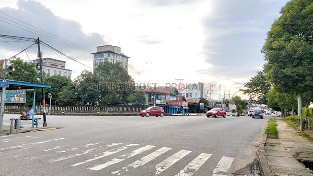 RAWAN PELANGGARAN: Simpang tiga Jalan Pulau Sambit-Jalan Pemuda menjadi salah satu lokasi yang akan dilakukan pemasangan ETLE oleh Satlantas Polres Berau.