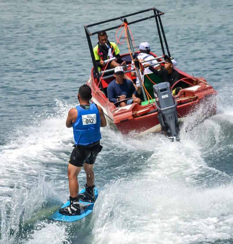 TAMPIL APIK: Atlet ski air Berau saat tampil apik pada perhelatan Porprov VII Kaltim 2022, beberapa waktu lalu.