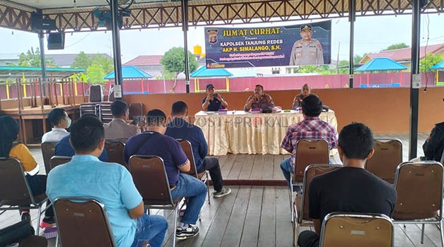 IMBAUAN: Kapolsek Tanjung Redeb AKP Simalango mengimbau warga untuk tak berpegian seorang diri di jalan sepi dan gelap pada malam hari.