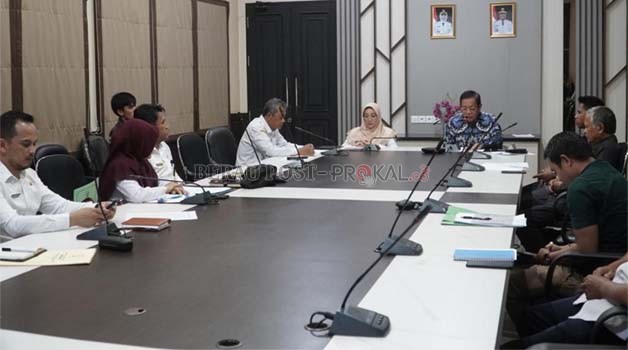BANKEU: Bupati Berau Sri Juniarsih saat menerima kunjungan kerja anggota DPRD Kaltim dalam pembahasan koordinasi pemanfaatan dana bankeu 2023.