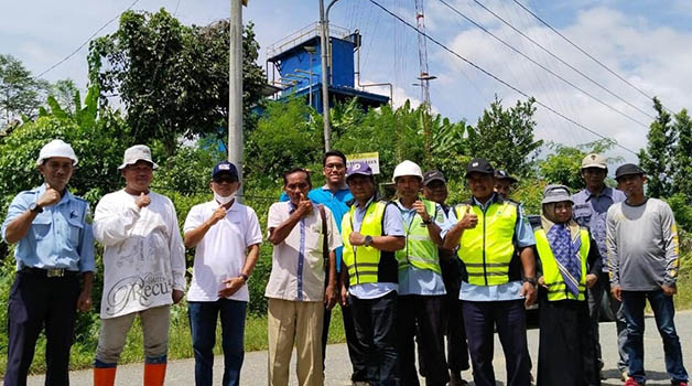 CEK DI LAPANGAN: Jajaran Perumda Batiwakkal dan DPUPR Berau seusai meninjau SPAM Tabalar Ulu.