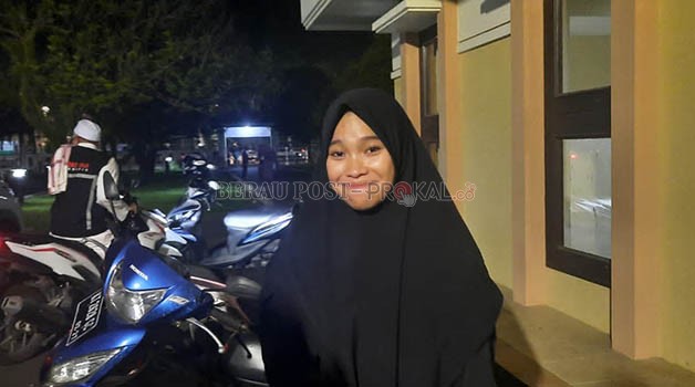 TAMU ALLAH: Vivi menjadi salah satu jemaah termuda dari Berau yang akan berangkat ke tanah suci tahun ini.