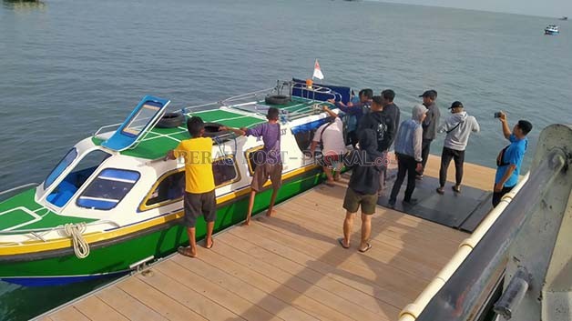 STABIL: Tidak ada lonjakan pengunjung yang signifikan di Pelabuhan Sidayang, Tanjung Batu meski libur panjang akhir pekan.