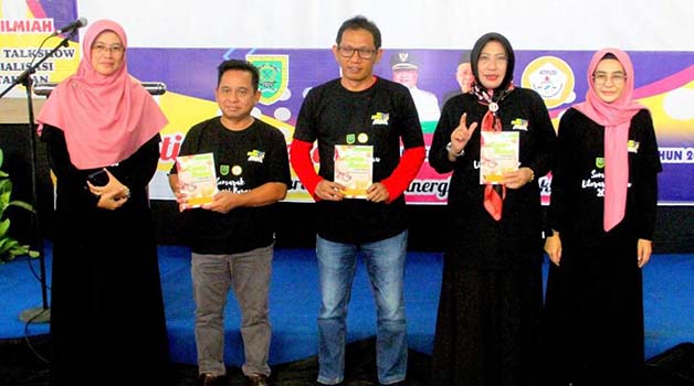 TURUT HADIR: Ketua GPMB yang juga merupakan anggota DPRD Berau, M Ichsan Rapi, turut hadir dalam pelaksanaan festival literasi yang dilaksanakan di GOR Pemuda, Sabtu (10/6).