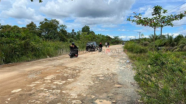 PENINGKATAN: Pemkab Berau melalui DPUPR telah menyiapkan Rp 15,9 miliar untuk preservasi Jalan Poros Segah.
