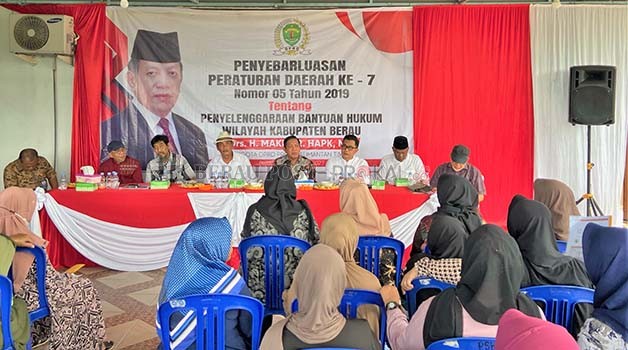 SOSPER: Anggota DPRD Kaltim Makmur HAPK saat menyampaikan Perda Kaltim Nomor 5 Tahun 2019 tentang Penyelenggaraan Bantuan Hukum bagi Masyarakat, Sabtu (17/6) lalu.