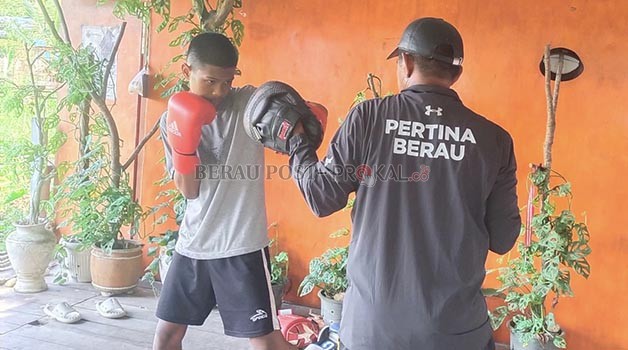 MASIH ADA HARAPAN: Atlet Tinju Berau masih berpeluang bisa tampil di PON, namun pengurus cabor masih kebingungan karena dana pembinaan yang dapat dimanfaatkan untuk mengirimkan atlet ikut seleksi hingga kini belum disalurkan.