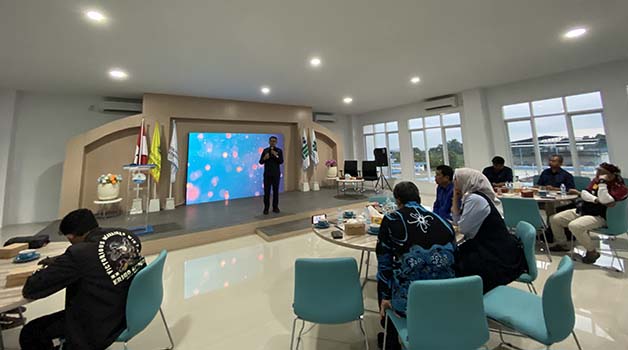 TINGKATKAN KOMPETENSI: Perumda Batiwakkal melaksanakan pelatihan media kepada Wartawan dan PDAM se-Kalimantan Timur di Ruang H Muharram, Kantor Perumda Batiwakkal Jalan Raja Alam I, Selasa (15/8).