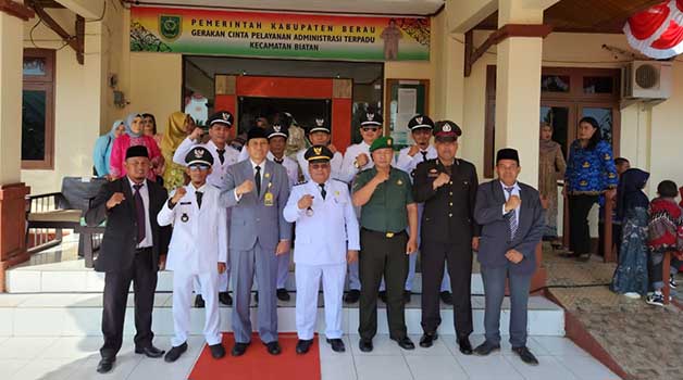 TURUT HADIR: Anggota DPRD Berau Andi Amir Hamzah hadiri peringatan HUT ke-78 Republik Indonesia di Biatan.