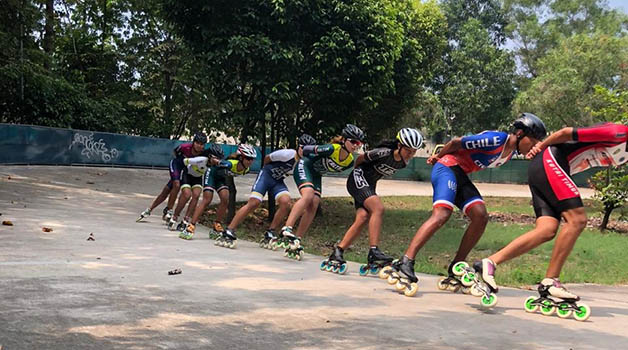 BERLATIH: Atlet cabor sepatu roda sedang melakukan latihan beberapa waktu lalu.