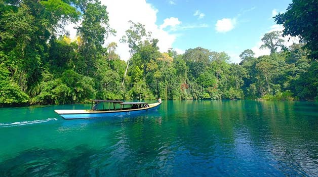 WISATA ANDALAN: Labuan Cermin masih ditutup pemerintah setelah munculnya seekor buaya di objek wisata tersebut.